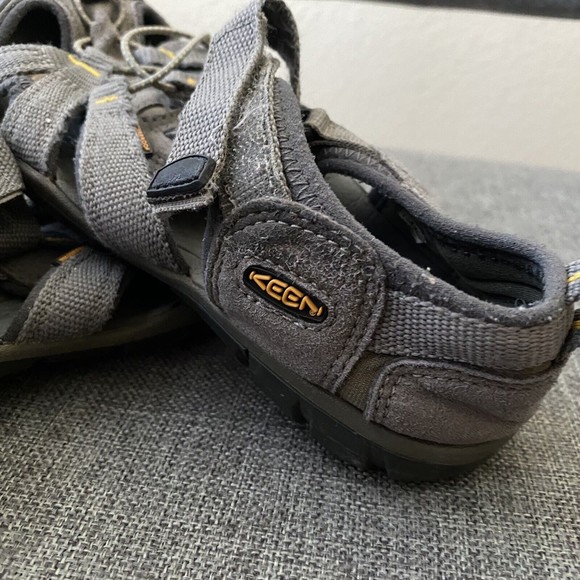 Keen Kids Sandal Size 1 Gray Outdoor Waterproof Slip On - Picture 6 of 8